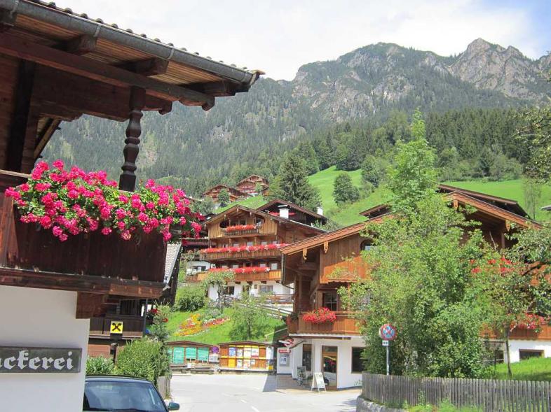 Name:  Alpbach Dorf.jpg
Hits: 723
Gre:  101,4 KB
