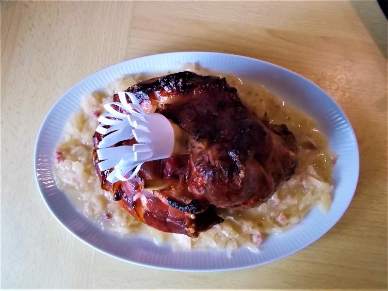 Name:  Schweinhaxe (1).jpg
Hits: 3397
Gre:  59,2 KB